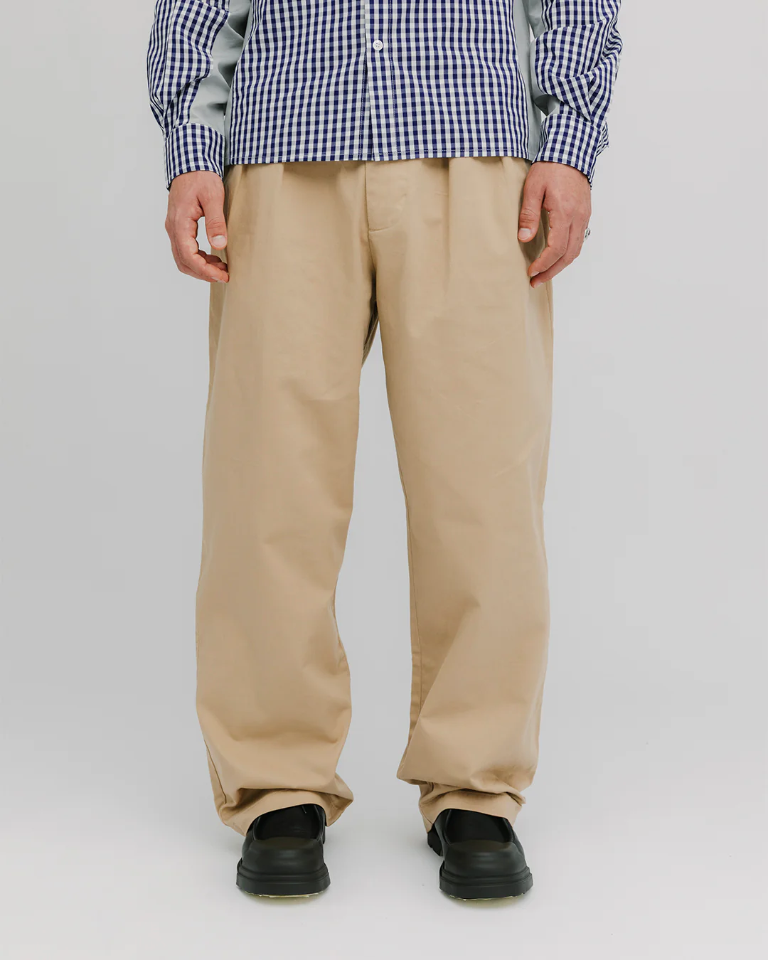 PLEAT CREAM CHINO - Image 3